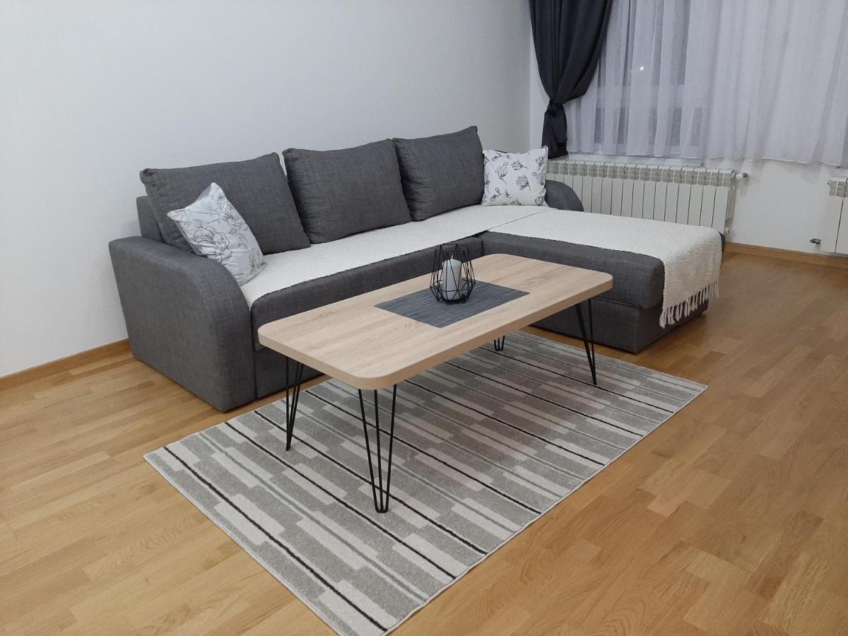 Apartman Viaggio Сремска-Митровица Экстерьер фото